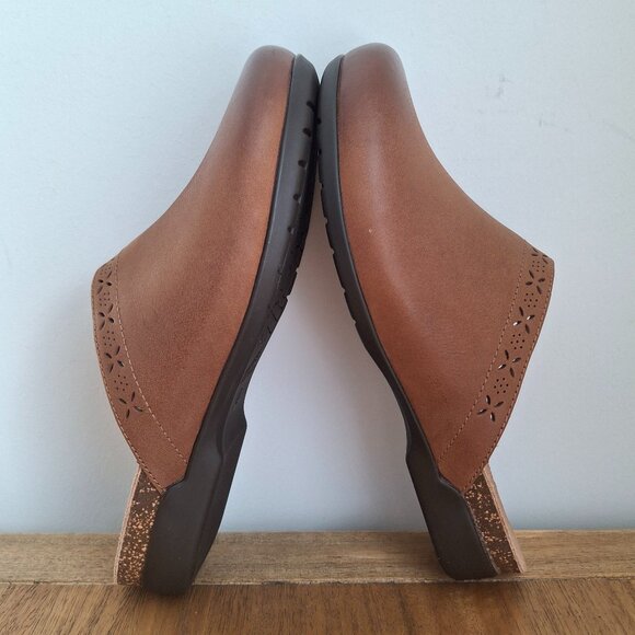 Dansko | Robbie Burnished Nubuck Leather Mules (Tan) | Women's EU 39 - Picture 2 of 11